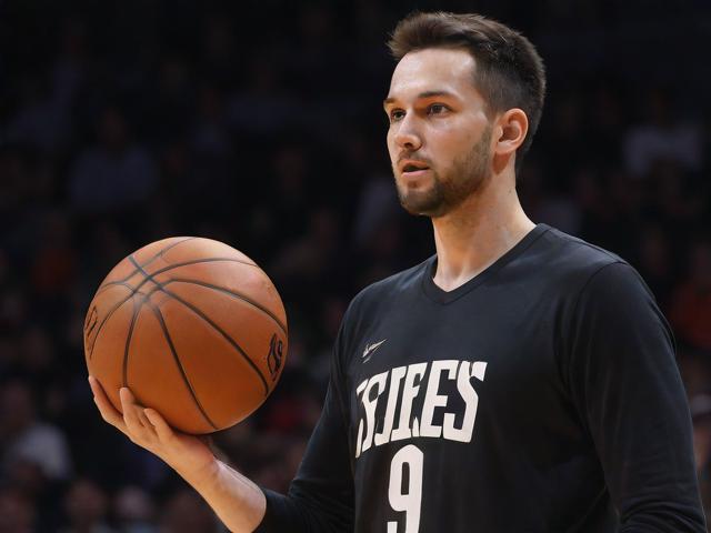 开云体育_ NBA中的心理斗争:压力下的决策与表现,nba球员压力大吗 开云体育_ NBA中的心理斗争:压力下的决策与表现,nba球员压力大吗