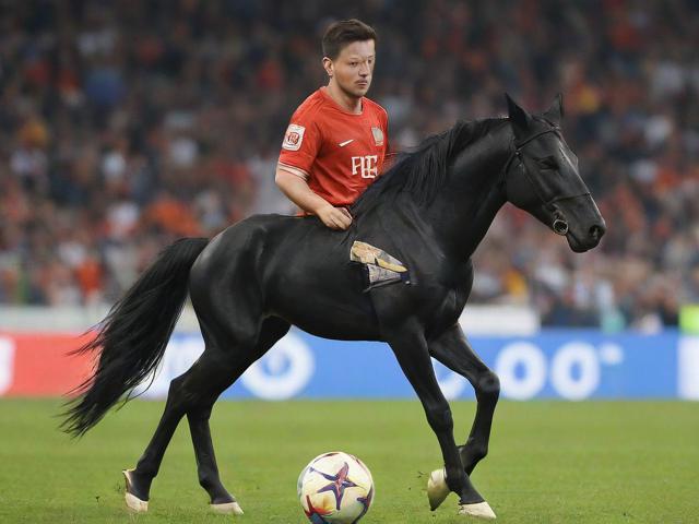 开云体育_ 德甲本赛季的黑马：谁能超越强队？，德甲开放球迷入场