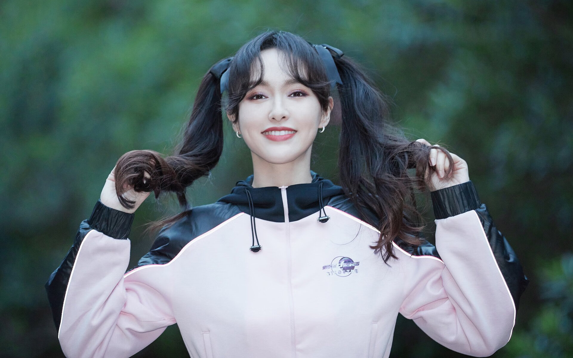 利物浦微胜对手，欧冠崎岖之途何日了却，利物浦夺欧冠采访球迷