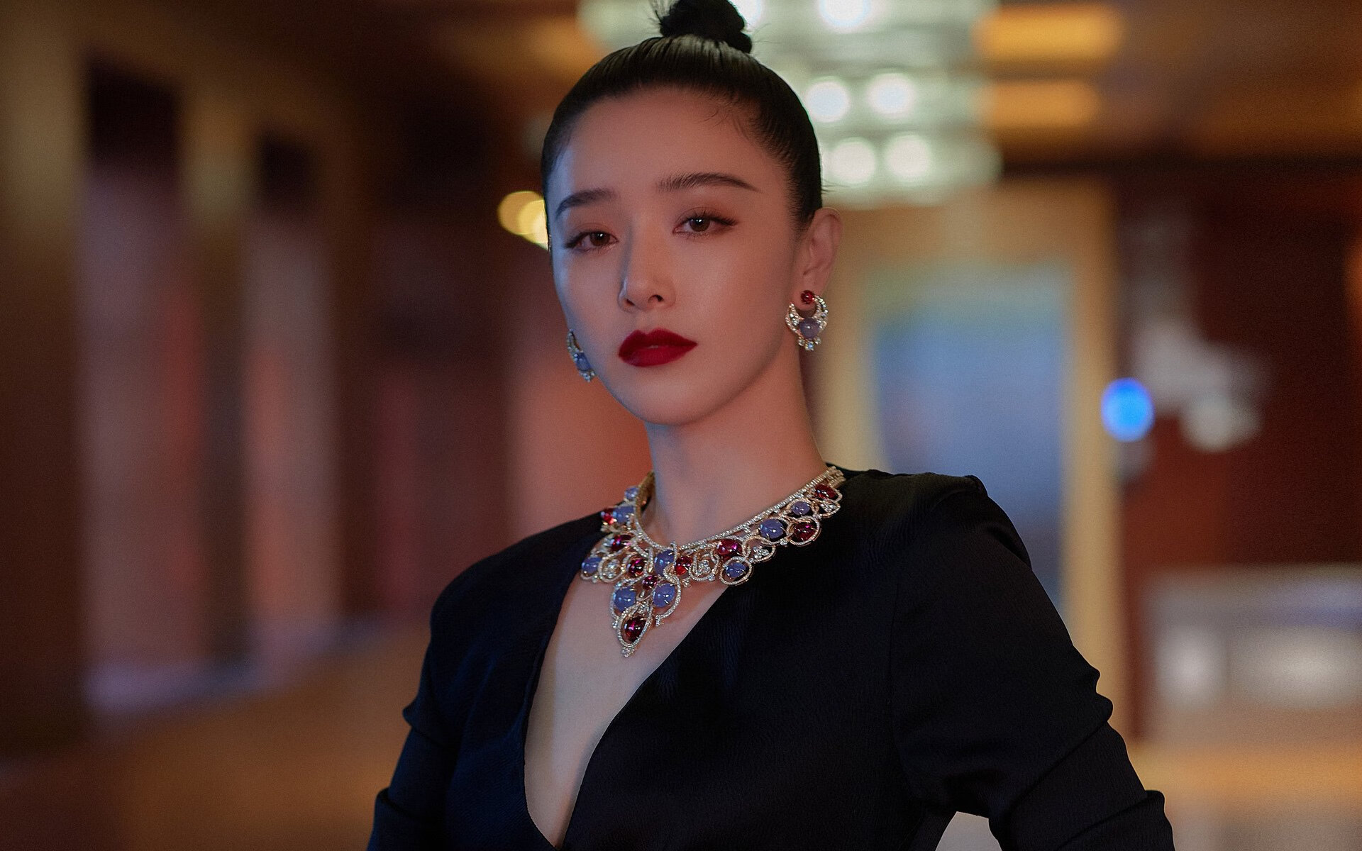 浙江雄狮通过转移球撕裂防线创造空位